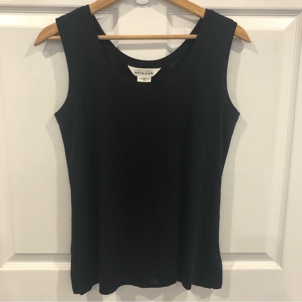 Exclusively Misook sleeveless knit top navy blue loose fit Size M